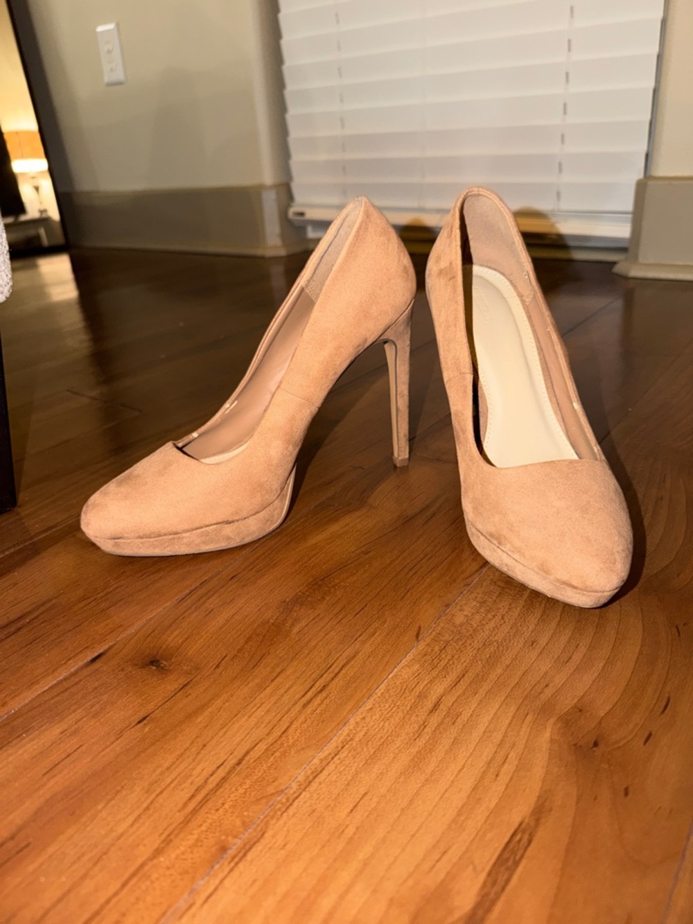 Classic Women’s Suede High Heel Pumps in Tan
